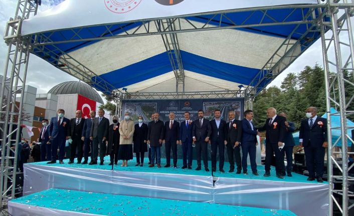 Bakan Karaismailoğlu: “Yol, su, elektrik diye göreve gelenler hiçbir soruna çare olamadılar”