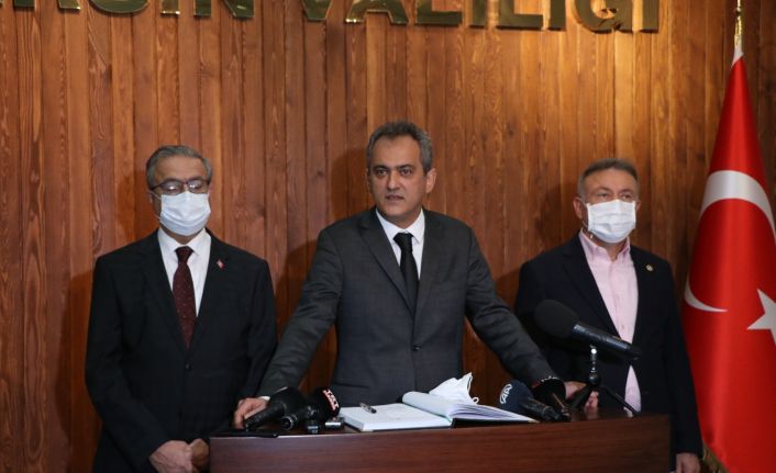 Bakan Özer: "Covid-19 salgını ortamında en güvenli ortam okullardır"