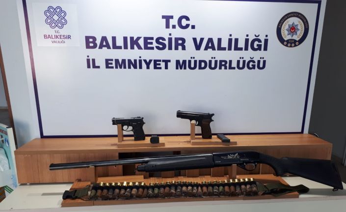 Balıkesir’de polisten 16 şahsa gözaltı