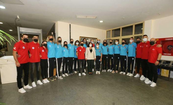 Başkan Çerçioğlu Balkan Kupası’nı kazanan Aydın’ın Sultanlarını ağırladı