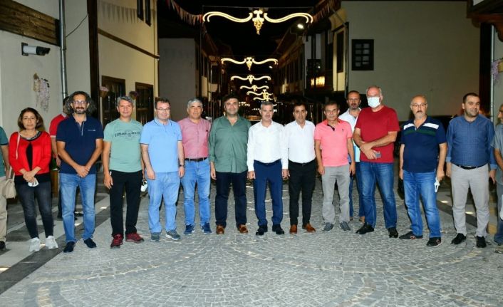 Başkan Çınar, akademisyen ve bilim adamlarını tarihi Yeşilyurt konaklarında misafir etti