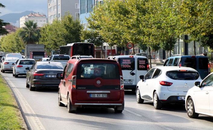 Başkan Demir: “Trafik yoğunluğu 1,5 yıl, otopark problemi de 2 yıl sonra tarih olacak”