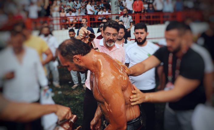 Başkan İşlek: “Elmalı’nın manevi havası ve peygamber sünnetine olan saygımızdan dolayı pehlivanlarımızı sahadan çekmedik"