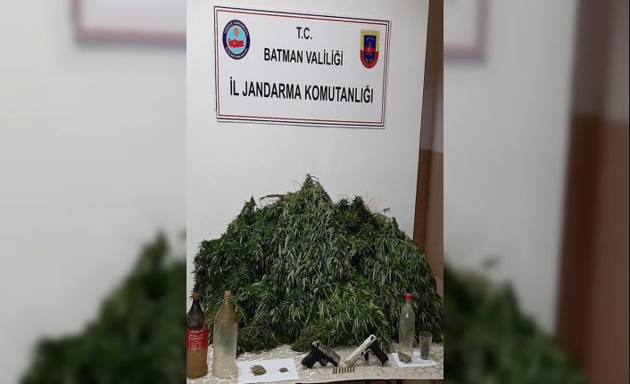 Batman’da uyuşturucu ve silah ele geçirildi