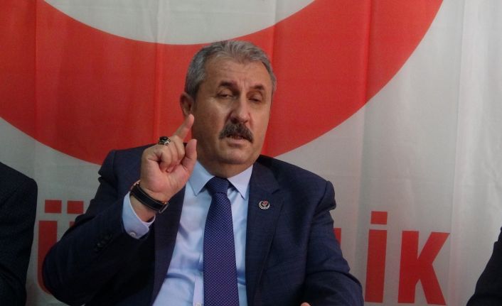 BBP Genel Başkanı  Destici: "CHP ve İYİ Parti darbe anayasasının değiştirilmesine yanaşmıyor"