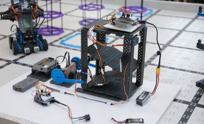 Bilgi Evleri ve Çocuk Üniversitesi 3 ayrı projeyle, TEKNOFEST’te finale kaldı