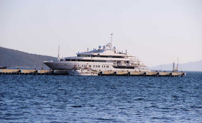 Bodrum’a demir atan 118 milyon dolarlık yüzen sarayın günlük kirası dudak uçuklattı