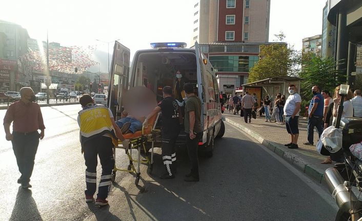 Bursa’da taksici ile yolcu arasında çıkan kavgada şoför bıçakla yaralandı