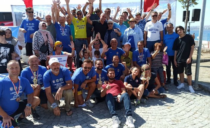 Büyükçekmece Körfezi Açık Deniz Yüzme Yarışması büyük bir coşkuyla gerçekleşti