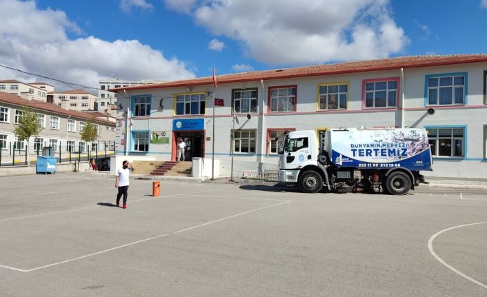 Çorum Belediyesi, okulları yeni eğitim öğretim dönemine hazırlamak için seferberlik başlattı