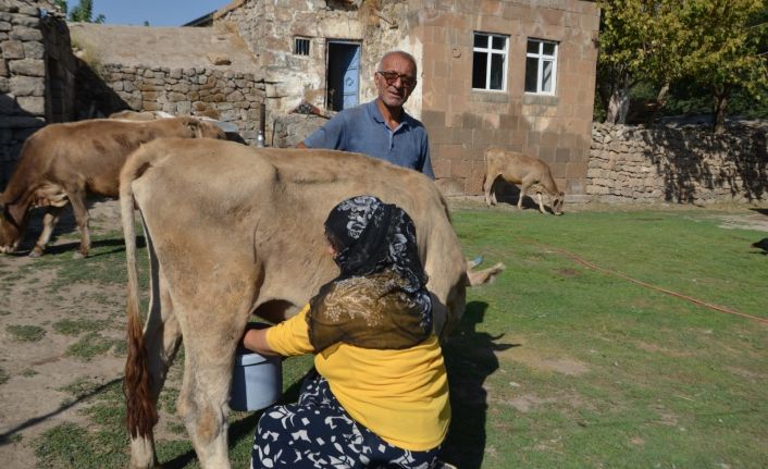 Devlet desteğiyle hayvan sahibi olan eski hükümlü çocuklarını geleceğe hazırlıyor