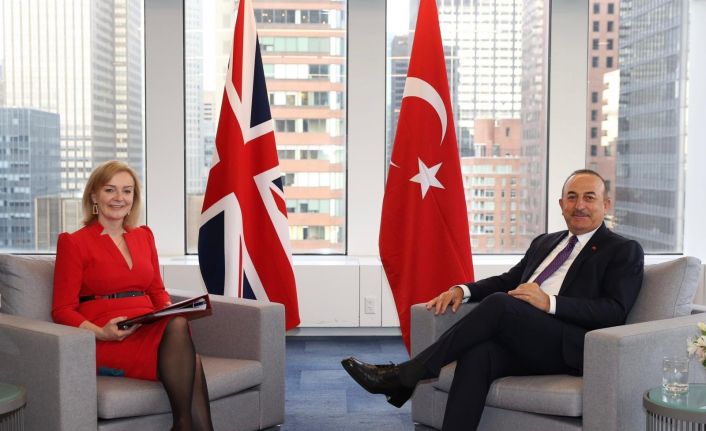 Dışişleri Bakanı Çavuşoğlu, Birleşik Krallık Dışişleri Bakanı Truss ile bir araya geldi