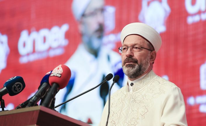 Diyanet İşleri Başkanı Erbaş: “Yeniden uyanış ve diriliş için cehaletle savaşmalıyız”