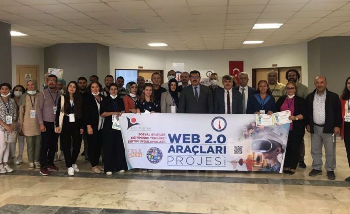 DPÜ’de “Sosyal Bilgiler Eğitiminde Yenilikçi Eğitim Uygulamaları, Web 2,0 Araçları” projesi