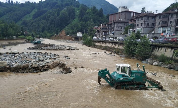 DSİ Genel Müdürü Yıldız: “Doğu Karadeniz’de riskli derelerdeki taşkın risklerini azaltıyoruz”
