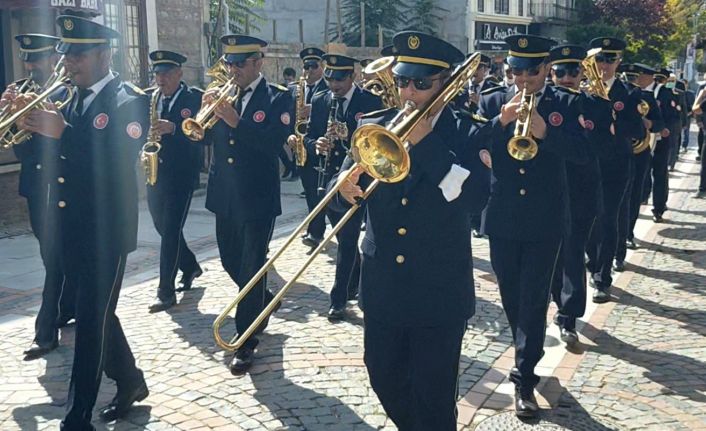 Edirne’de Ahilik Haftası kutlamaları renkli görüntülere sahne oldu