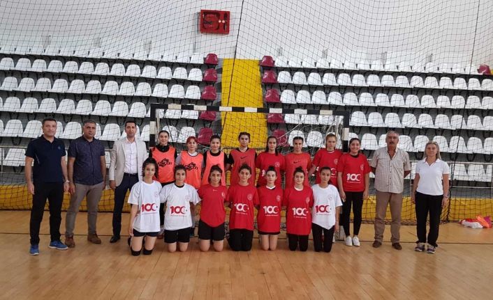 Elazığ Gençlik ve Spor İl Müdürü Eren, sporcularla bir araya geldi