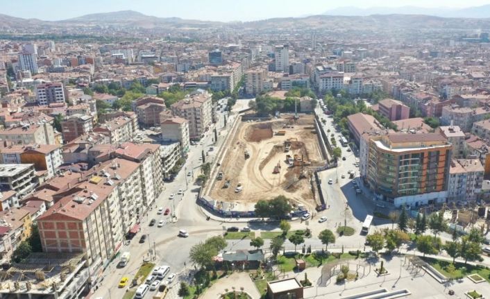 Elazığ’da Kent Meydanı Yer Altı Otoparkı ve Meydan Düzenleme Projesi devam ediyor