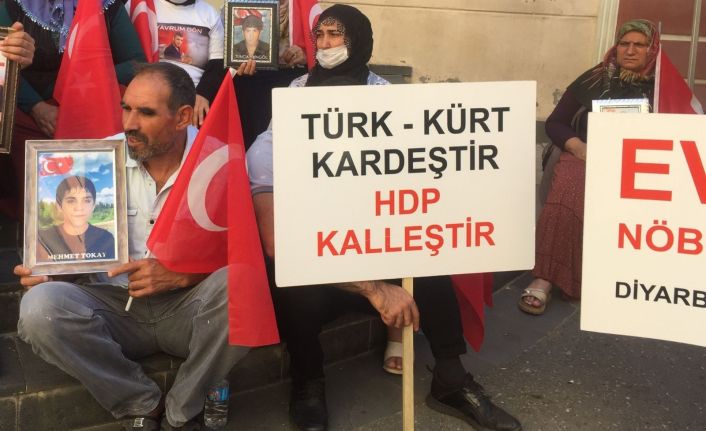 Ergenekon Ocakları Genel Başkanı Yıldız eylemin 741. gününde annelere destek verdi