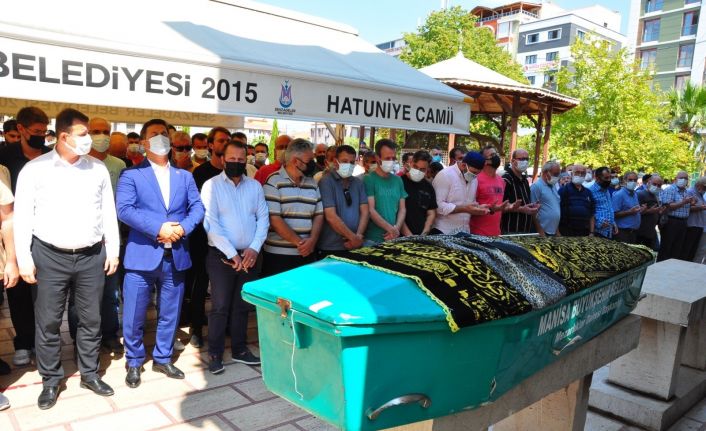 Evlilik teklifi almak için gittiği Nevşehir’deki kazada ölen genç antrenör, memleketi Manisa’da toprağa verildi