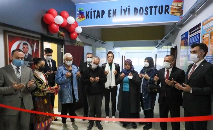 Film yapımcısı ve dizi oyuncusundan Ordu’ya okul ve Z kütüphane