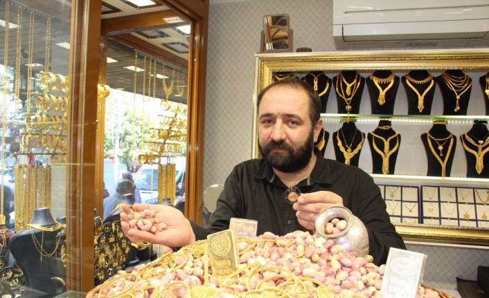 Fiyatı altınla yarışıyor: Siirt fıstığı iç piyasada 90, dış piyasada ise 120 liraya satılıyor