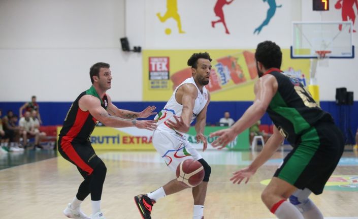 Frutti Extra Cup: Aliağa Petkim Spor: 73 - Semt 77 Yalovaspor: 68