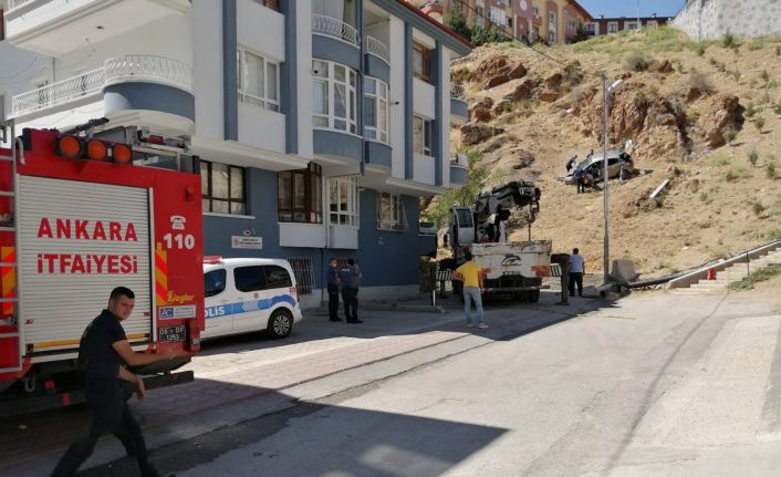 Geri gelirken uçurumdan düşen araçta 1 kişi öldü, 1 kişi ağır yaralandı