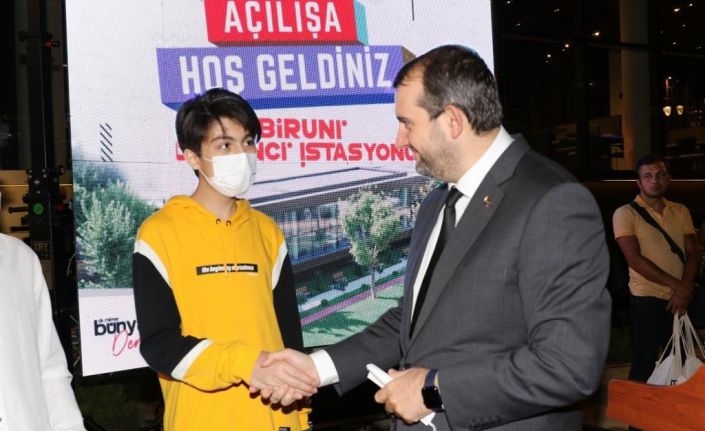 Güngören’de gençler ‘öğrenci istasyonu’ ile geleceğe hazırlanıyor