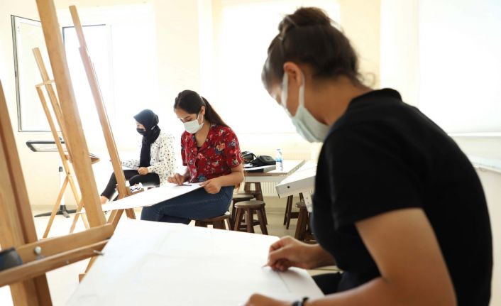 Güzel Sanatlar Fakültesi 2021-2022 eğitim-öğretim yılı özel yetenek sınavı yapıldı