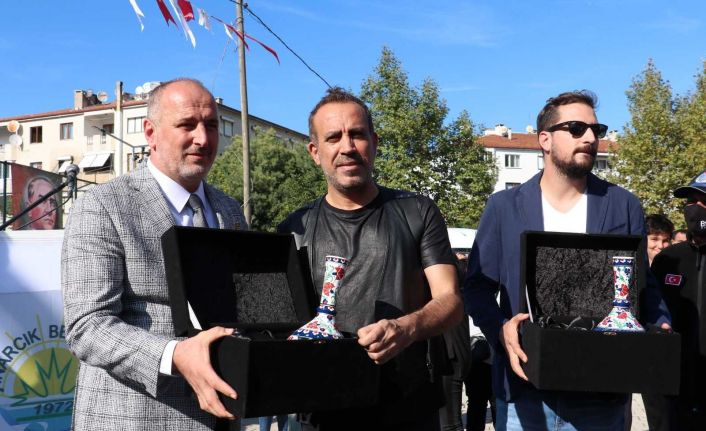 Haluk Levent, Çınarcık’ta çocuk parkı açılışına katıldı