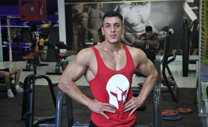 Hayallerini gerçekleştirmek için Türkiye Vücut Geliştirme Şampiyonası’na hazırlanıyor