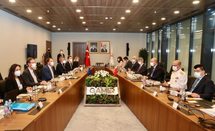 İçişleri Bakanı Soylu, AB Genişleme ve Komşuluk Politikası Komiseri Varhelyi’yi kabul etti