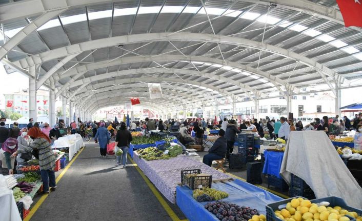 Isparta’da bir mahalle daha kapalı pazar yerine kavuştu