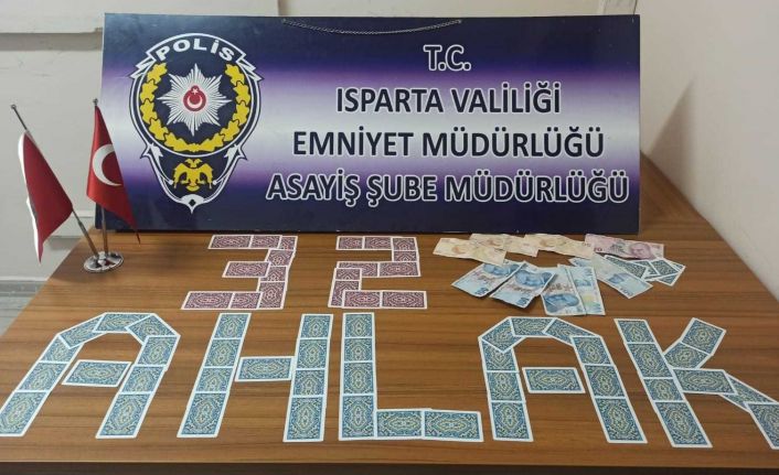 Isparta’da kumar oynayan 4 kişiye 5 bin 344 lira para cezası