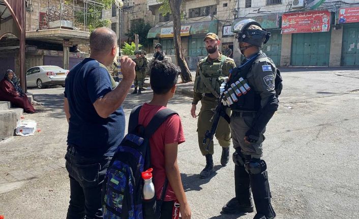 İsrail güçleri, Yahudi baskını için El Halil kent merkezini kapattı