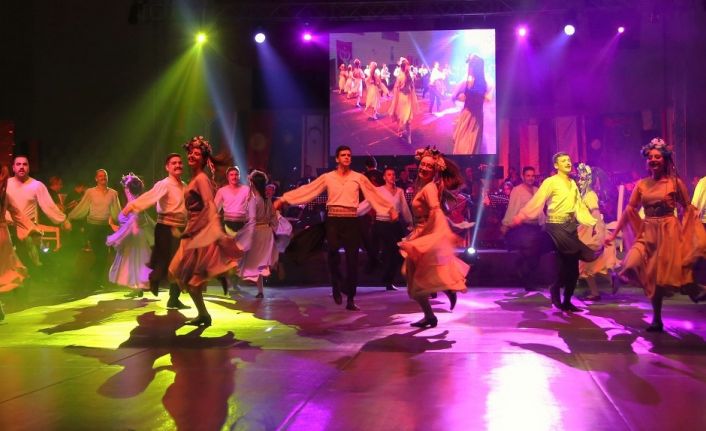 İzmir Devlet Türk Dünyası Dans ve Müzik Topluluğu, Denizlililer için sahne alacak