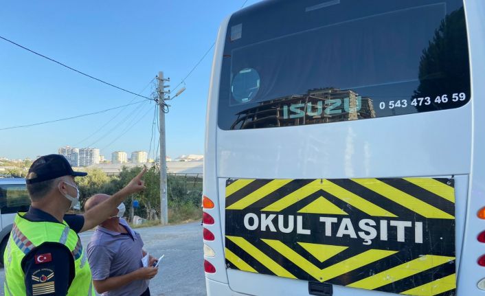 Jandarma 450 servis aracı denetledi