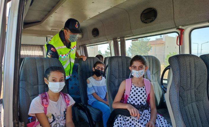 Jandarmadan servis araçlarına sıkı denetim