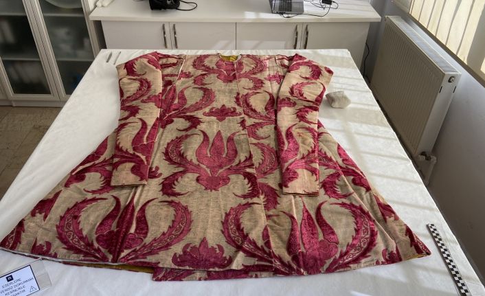 Kanuni Sultan Süleyman’ın 16. yüzyıla ait tören kaftanı restore ediliyor