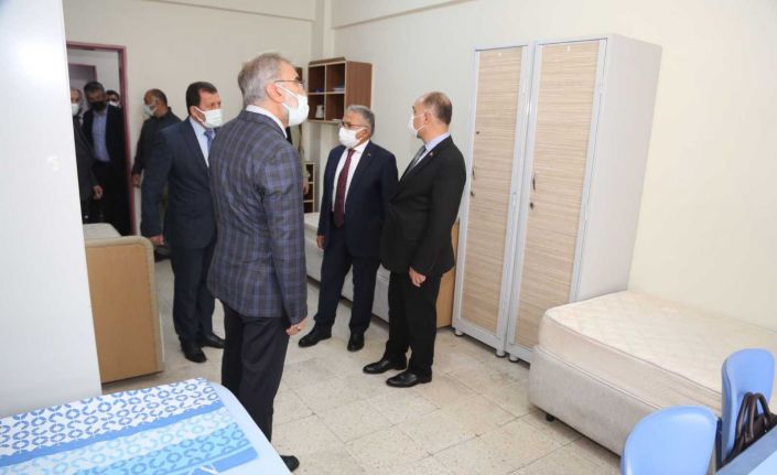 "Kayseri’de açıkta olan öğrenci yok"