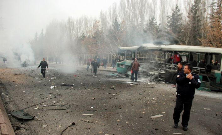 Kayseri’de askerleri taşıyan otobüse yapılan bombalı saldırının sanıklarının yargılanmasına devam edildi