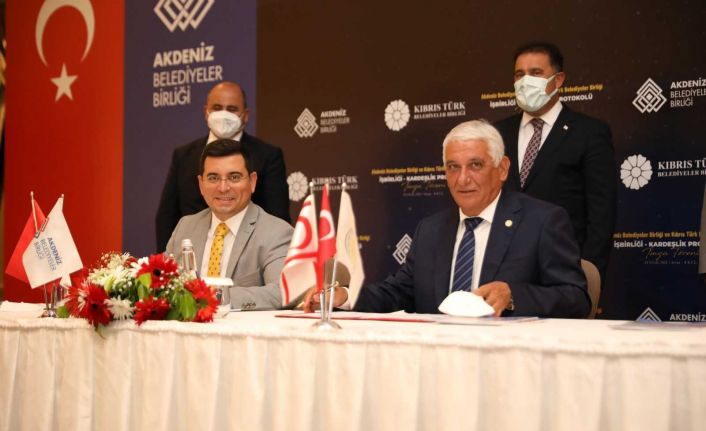 Kıbrıs Belediyeleri ile ‘işbirliği-kardeşlik protokolü’ imzalandı