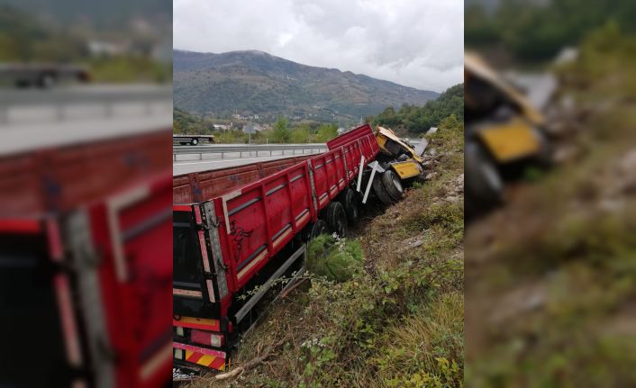 Kontrolden çıkan tır duvara çarptı: 1 yaralı