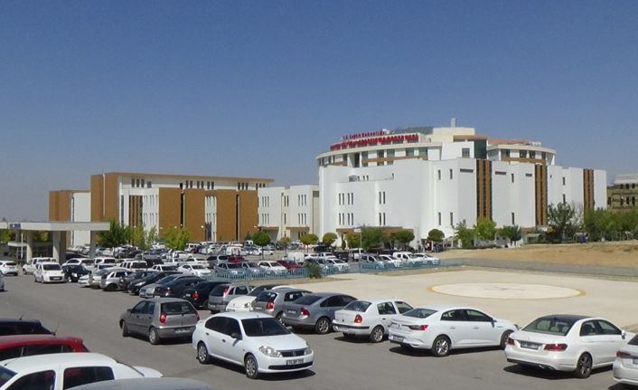 Korona virüs hastasından kendi gibi aşı olmayanlara görüntülü mesaj