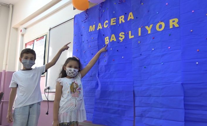 Macera başlıyor, ilk ders zili çaldı: Okulöncesi ve ilkokul birinci sınıflar ders başı yaptı