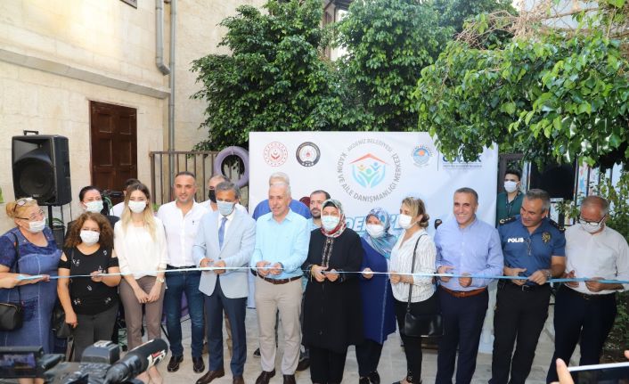 Mersin’de Kadın ve Aile Danışmanlığı Merkezi törenle hizmete açıldı