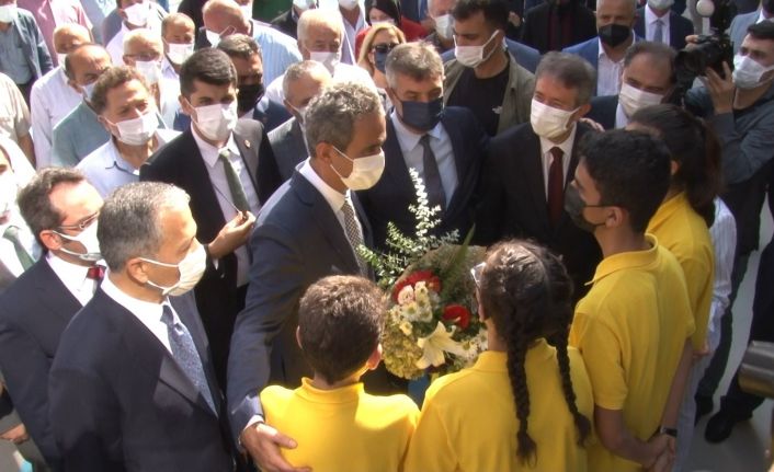 Milli Eğitim Bakanı Mahmut Özer: “Dijital platformlardan destek almaya devam edeceğiz”