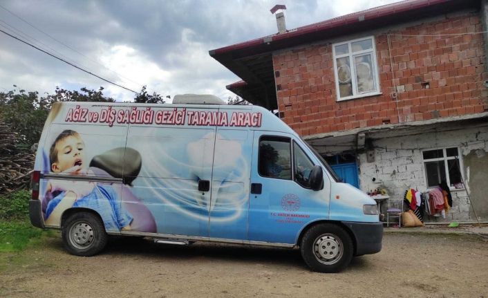 Mobil ağız ve diş sağlığı hizmeti yüz güldürüyor