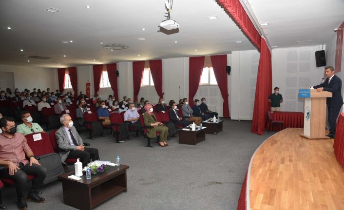 Müdür Ekici, ilk defa atanan eğitim kurumu yöneticileriyle bir araya geldi